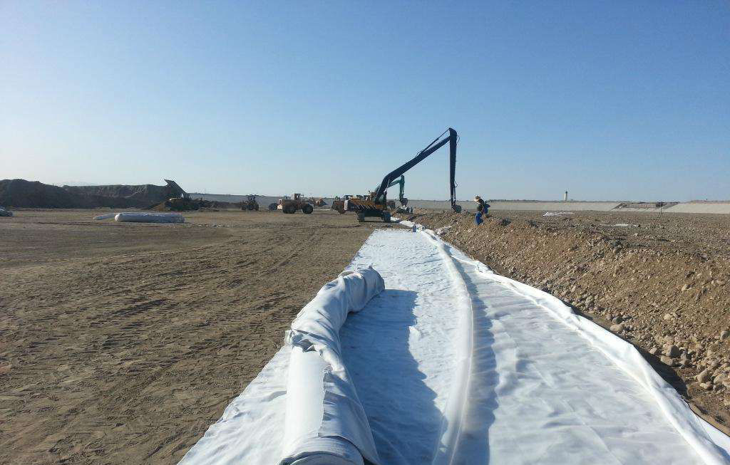 復(fù)合土工膜怎么看待水利工程的多元化？